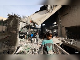 इजरायली सेना ने राफा में अस्पताल के नजदीक रिफ्यूजी टेंट पर किया हमला, 11 की मौत इजरायली सेना ने राफा में अस्पताल के नजदीक रिफ्यूजी टेंट पर किया हमला, 11 की मौत