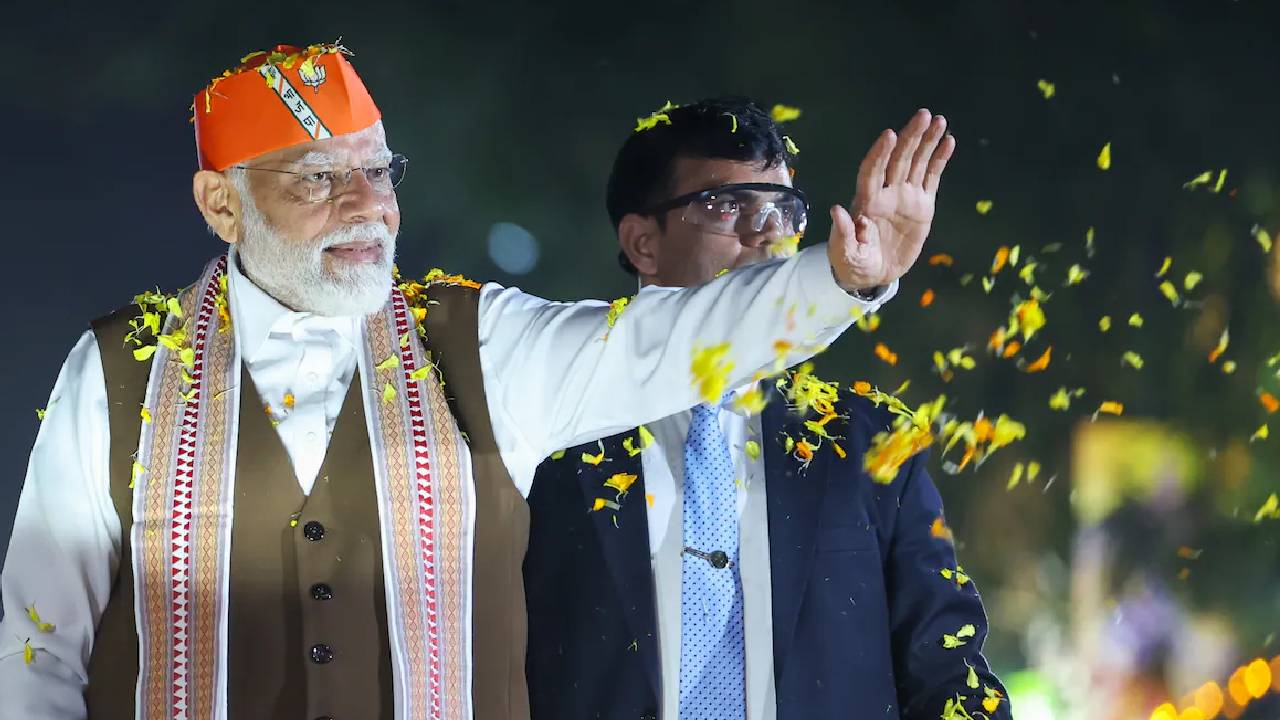 PM Modi in UAE :अल जायद स्टेडियम में बोले पीएम मोदी- आज हर धड़कन कह रही है भारत-UAE दोस्ती जिंदाबाद