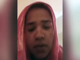 ओमान में अपने नियोक्ता के खिलाफ गुहार लगाने वाली महिला को दूतावास में दी गई शरण: अधिकारी ओमान में अपने नियोक्ता के खिलाफ गुहार लगाने वाली महिला को दूतावास में दी गई शरण: अधिकारी