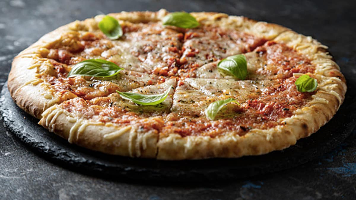 Love Cheese And Cant Go Vegan? This Cheesy Vegan Pizza Recipe Will