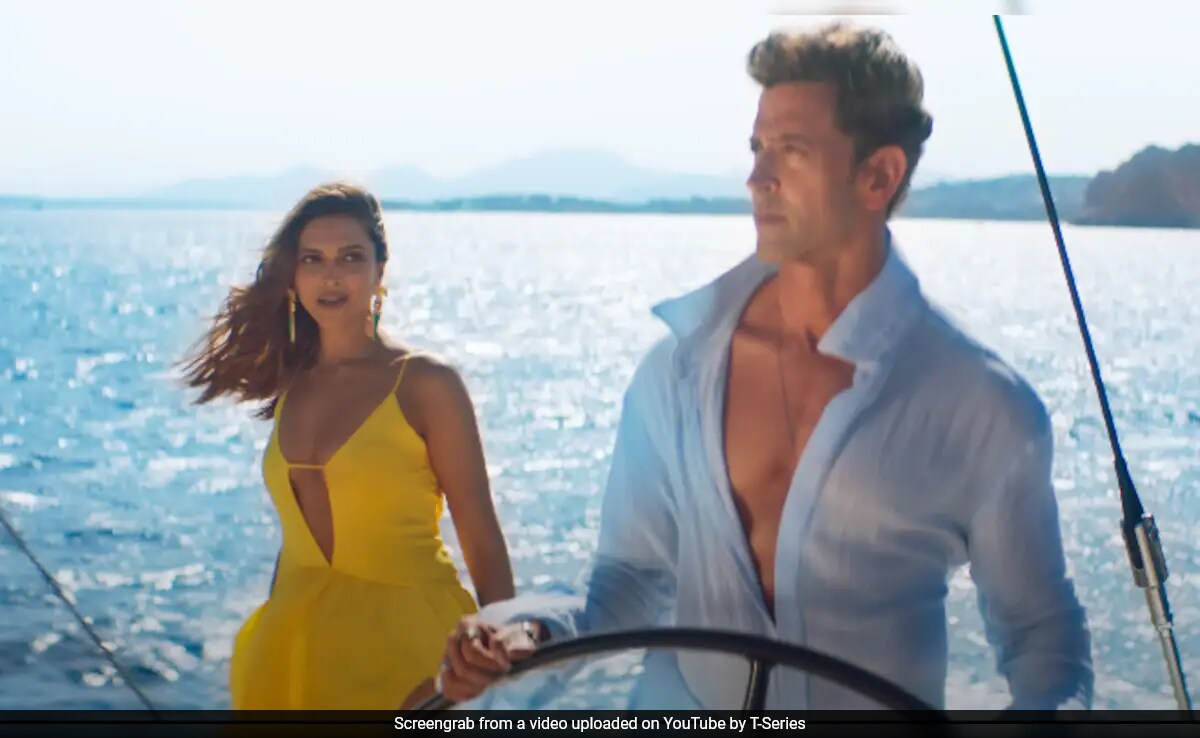 <i>Fighter</i> Box Office Collection Day 15: Hrithik Roshan-Deepika Padukone's Film's Week 2 Status