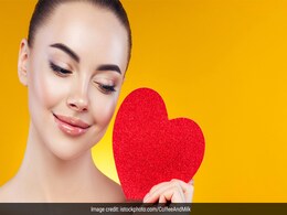 Yogasan for glowing skin : वैलेंटाइन से पहले करिए ये योगासन नजर आएंगी बला की खूबसूरत Yogasan for glowing skin : वैलेंटाइन से पहले करिए ये योगासन नजर आएंगी बला की खूबसूरत