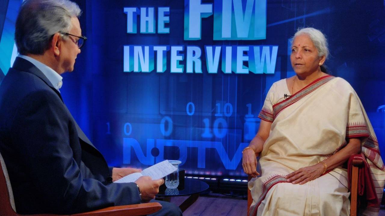 'लखपति दीदी को लेकर गांवों में जोश सिलाई ही नहीं, महिलाएं ड्रोन उड़ा रहीं'- वित्त मंत्री