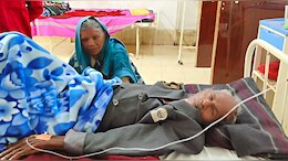 Chhattisgarh News: दबंगों ने&nbsp;दी मकान पर बुलडोज़र चलाने की धमकी... सदमा बर्दाश्त नहीं कर पाया बुर्जुग