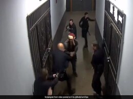 US Cops Kill Man Holding A Plastic Fork, Act Caught On Camera US Cops Kill Man Holding A Plastic Fork, Act Caught On Camera