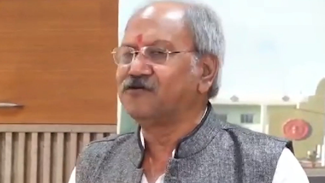 बसंत पंचमी पर स्कूलों में मनाया  जाएगा मातृ पितृ दिवस: बृजमोहन