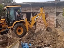 Bulldozer Justice: दुष्कर्म के बाद महिला के मुंह में डाली मिर्ची और फेवीक्विक, अब बुलडोजर से मिली ऐसी सजा Bulldozer Justice: दुष्कर्म के बाद महिला के मुंह में डाली मिर्ची और फेवीक्विक, अब बुलडोजर से मिली ऐसी सजा