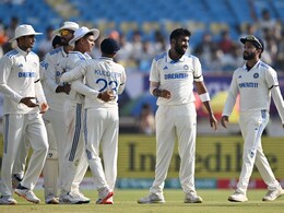 Here's Why Indian Players Are Sporting Black Armbands On Day 3 Of 3rd Test vs England