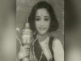 बड़े फिल्मी घराने की बहू बनते बनते रह गई थी ये बच्ची, डायरेक्टर की गलत डिमांड पर छोड़ दी थी फिल्म- कहलाती है बॉलीवुड की 'मोहिनी' बड़े फिल्मी घराने की बहू बनते बनते रह गई थी ये बच्ची, डायरेक्टर की गलत डिमांड पर छोड़ दी थी फिल्म- कहलाती है बॉलीवुड की 'मोहिनी'