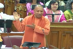 Yogi Adityanath's Jibe At Akhilesh Yadav lightens The Mood Of The Assembly Yogi Adityanath's Jibe At Akhilesh Yadav lightens The Mood Of The Assembly