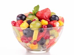 It's The Season Of Strawberries And Grapes, But Wait! Do This Before Eating Them It's The Season Of Strawberries And Grapes, But Wait! Do This Before Eating Them