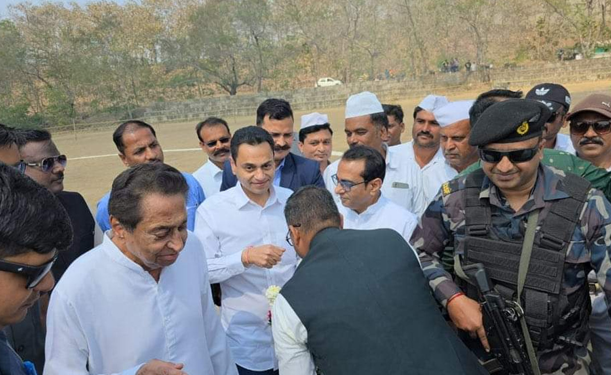 'क्या बीजेपी में शामिल होंगे?' मीडिया ने गेट पर ही पूछ लिया सवाल, सुनें कमलनाथ का जवाब
