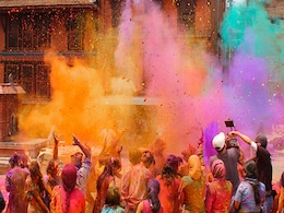 Holi 2024: होली खेलने से जुड़ी हैं कई पौराणिक कथाएं, जानिए भगवान शिव और कामदेव की कहानी Holi 2024: होली खेलने से जुड़ी हैं कई पौराणिक कथाएं, जानिए भगवान शिव और कामदेव की कहानी