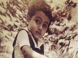सबसे बड़े सुपरस्टार के बेटे होने के बाद भी नहीं मिला काम, बैक टू बैक दी फ्लॉप फिल्में, वाइफ हैं टॉप एक्ट्रेस...पहचाना क्या? सबसे बड़े सुपरस्टार के बेटे होने के बाद भी नहीं मिला काम, बैक टू बैक दी फ्लॉप फिल्में, वाइफ हैं टॉप एक्ट्रेस...पहचाना क्या?