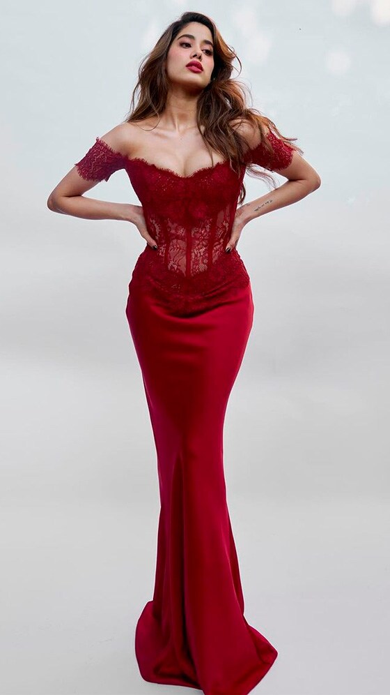 From Janhvi Kapoor To Nora Fatehi, 7 Celeb-Inspired Looks For Each Day Of Valentine's Week 2024 - Vimarsana News