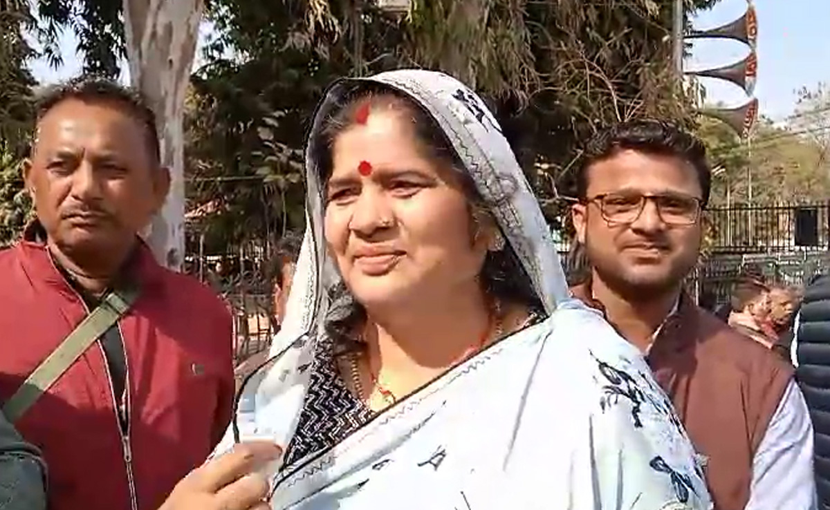 'महाराज जी' चुनाव लड़ेंगे तो टिकट वापस करके प्रचार करूंगी... ग्वालियर में बोलीं सिंधिया की कट्टर समर्थक इमरती देवी