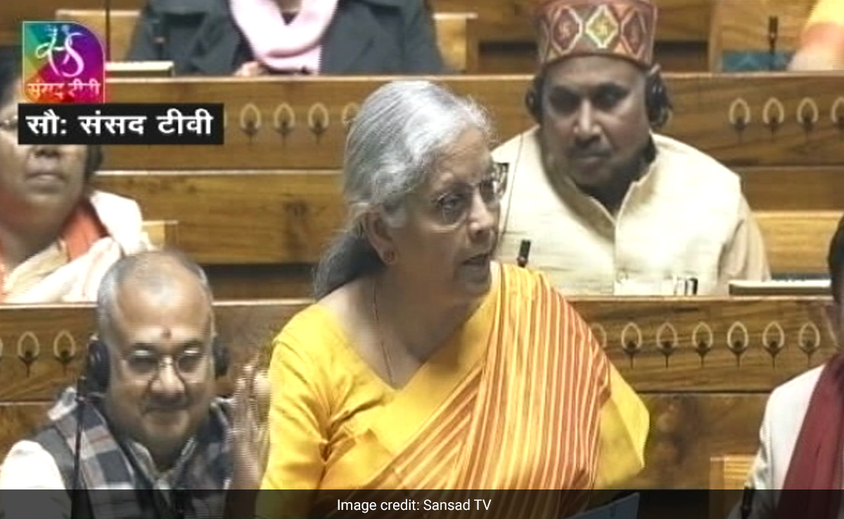 LIVE: आपने कोयले को राख और हमने कोयले को हीरा बनाया : श्वेत पत्र पर निर्मला सीतारमण