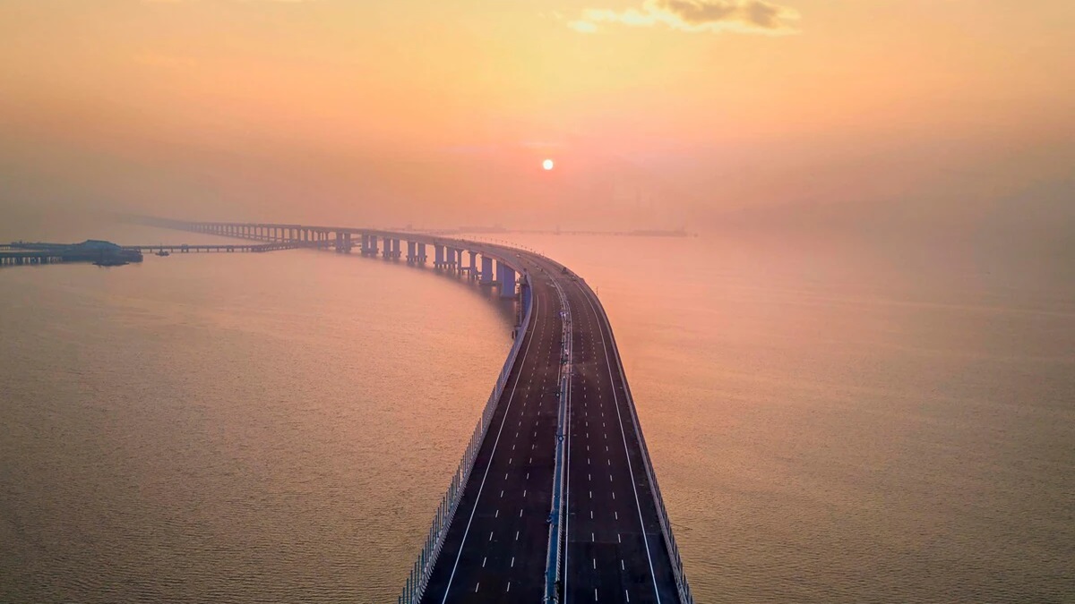Doctor Jumps Off Mumbai's Atal Setu, Leaves Suicide Note For Father: Cops