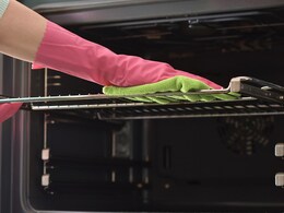 No More Mess! 5 Easy Ways To Prevent Food Spills In Your Oven