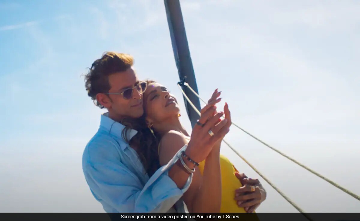 <i>Fighter</i> Box Office Collection Day 14: Midweek Dip For Hrithik Roshan-Deepika Padukone's Film