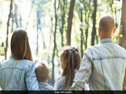 Children Of Attractive Parents Earn More Than Those From Average-Looking Families: Study Children Of Attractive Parents Earn More Than Those From Average-Looking Families: Study