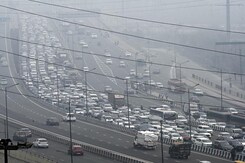 Farmers Adamant On March, Traffic Chaos Continues At Delhi Borders Farmers Adamant On March, Traffic Chaos Continues At Delhi Borders