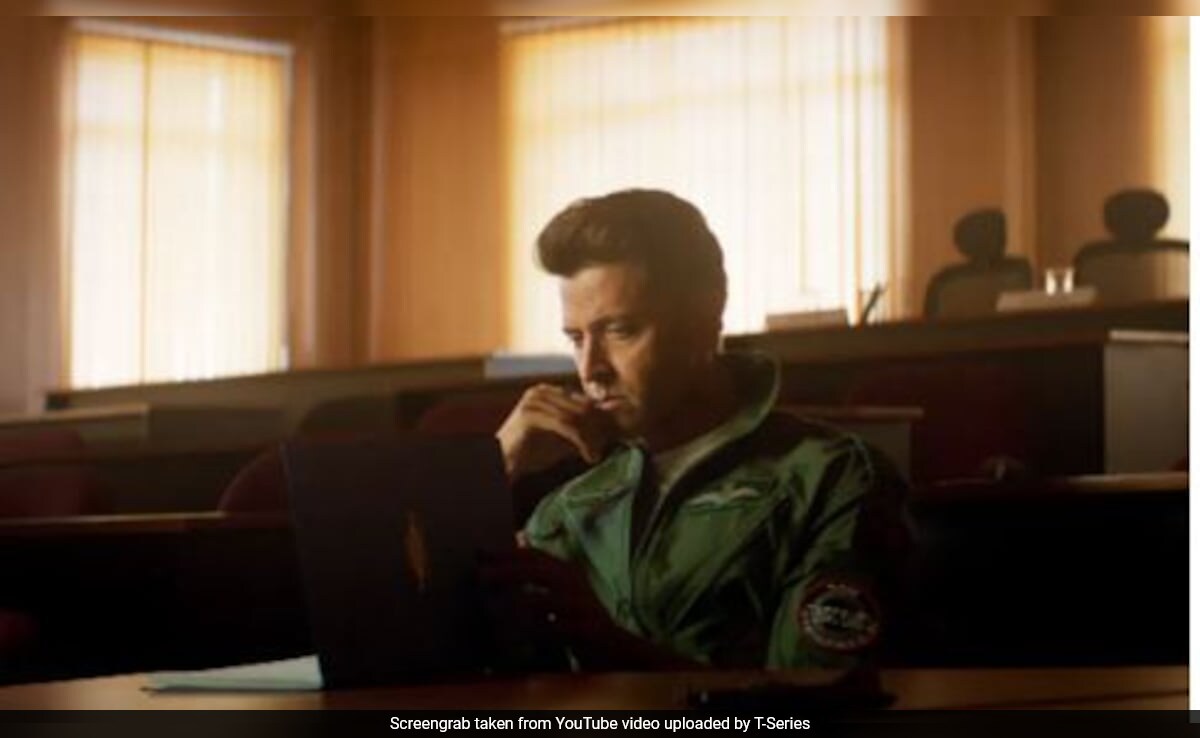 Siddharth Anand On <i>Fighter's</i> Slow Start At The Box Office: "90 Percent Indians Have Not Flown In Planes"