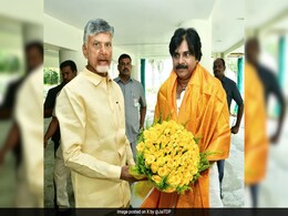Pawan Kalyan Meets TDP Chief Chandrababu Naidu At His Amaravathi Home Pawan Kalyan Meets TDP Chief Chandrababu Naidu At His Amaravathi Home