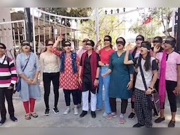जानें राजस्थान के इस कॉलेज की छात्राओं ने आंख पर काली पट्टी बांधकर क्यों किया विरोध प्रदर्शन?