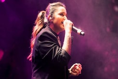 राघव चड्ढा ने परिणीति पर जमकर लुटाया प्यार, तस्वीरों के साथ शेयर किया रोमांटिक नोट राघव चड्ढा ने परिणीति पर जमकर लुटाया प्यार, तस्वीरों के साथ शेयर किया रोमांटिक नोट