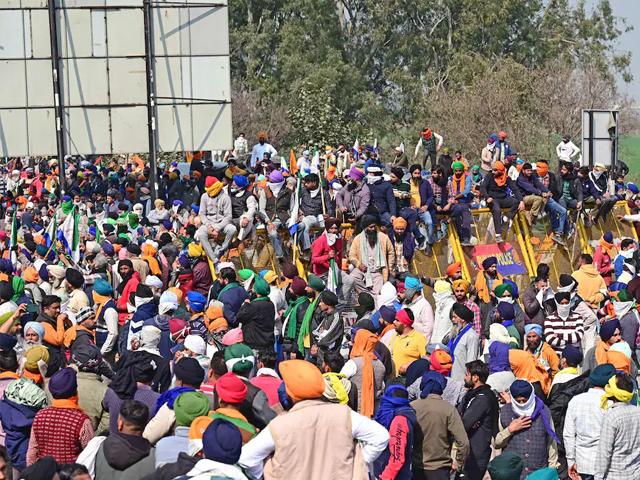 सरकार के साथ प्रदर्शनकारियों की बैठक बेनतीजा