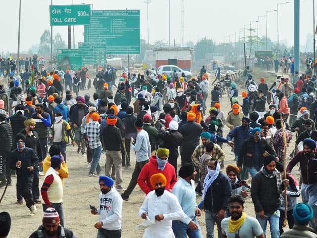 Farmers Try To Cross Punjab-Haryana Border, Tear Gas, Water Cannons Used