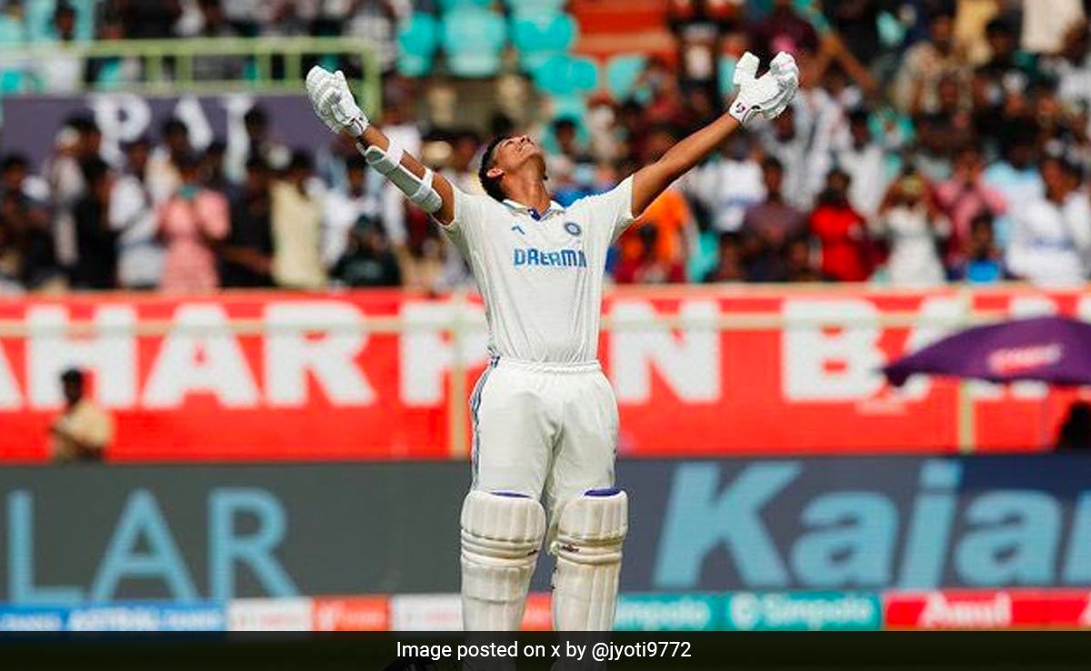 IND vs ENG: यशस्वी जायसवाल ने दोहरा शतक ठोक रचा इतिहास, सचिन तेंदुलकर का रिकॉर्ड तोड़ विश्व क्रिकेट में मचाई खलबली