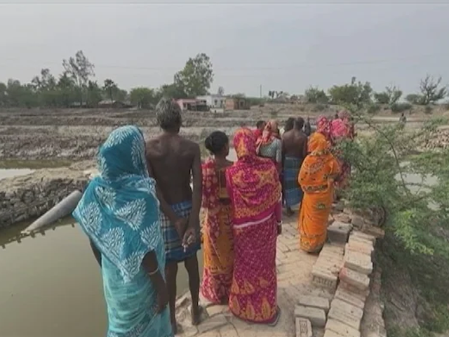 पश्चिम बंगाल : संदेशखली में महिलाओं के उत्पीड़न का पूरा सच, इस ग्राउंड रिपोर्ट में जानिए