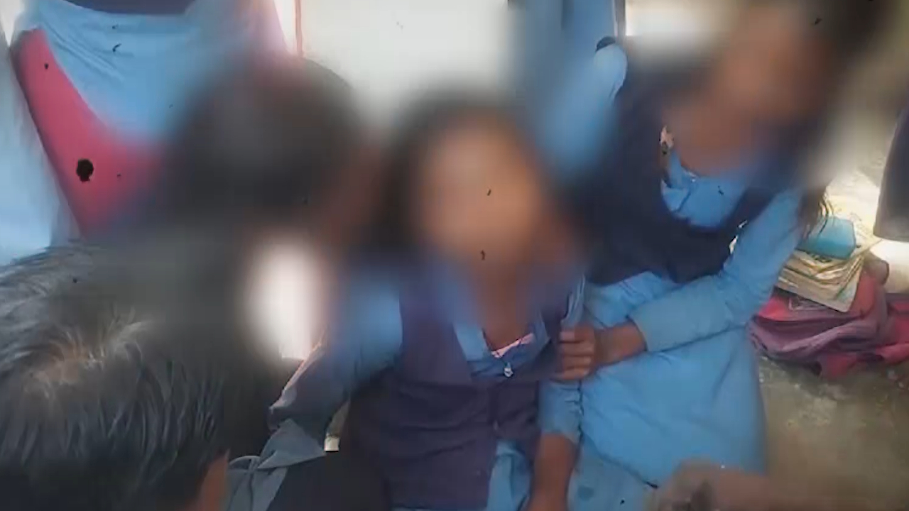 Shahdol News: सरकारी स्कूल में ये कैसा 'अंधविश्वास', प्रार्थना में बेहोश क्यों हो जाते हैं बच्चे?