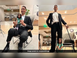 World's Tallest Man And Shortest Woman Reunite After 6 Years In US, See Pics World's Tallest Man And Shortest Woman Reunite After 6 Years In US, See Pics