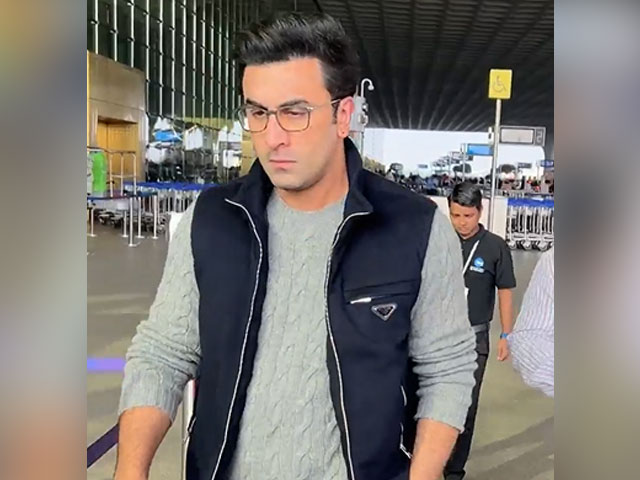 Ranbir Kapoor's <i>Jagga Jasoos</i> Inspired Look At Airport