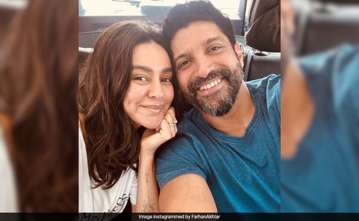 Farhan Akhtar's Wedding Anniversary Wish For Shibani Dandekar: "By Your Side ... Proudly"