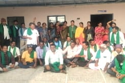 Siddaramaiah Slams Centre Over Karnataka Farmers' Arrest In MP Siddaramaiah Slams Centre Over Karnataka Farmers' Arrest In MP