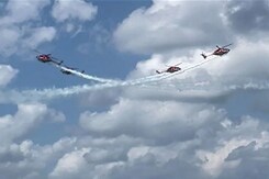 Air Force At Singapore Airshow Dazzles Singapore Air Force At Singapore Airshow Dazzles Singapore