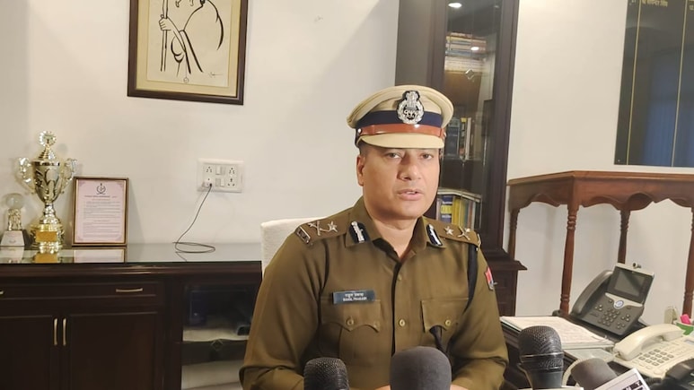 Rajasthan: जयपुर में मुंबई जैसा सिस्टम, स्पेशल पुलिस कमिश्नर (ऑपरेशंस) का नया पद सृजित, राहुल प्रकाश को ज़िम्मेदारी Rajasthan: जयपुर में मुंबई जैसा सिस्टम, स्पेशल पुलिस कमिश्नर (ऑपरेशंस) का नया पद सृजित, राहुल प्रकाश को ज़िम्मेदारी