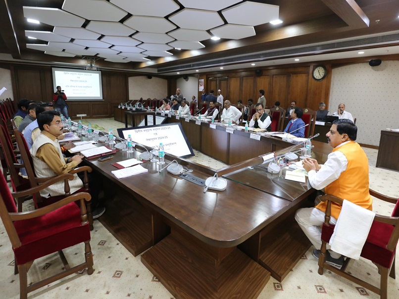 CM मोहन यादव की कैबिनेट का निर्णय: MP में कुलपति अब कहलाएंगे कुलगुरू, जिला स्तर पर होगी चाइल्ड हेल्प लाइन