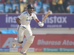 IND vs ENG 3rd Test: भारत ने पहली पारी में बनाए 445 रन, दूसरे दिन अश्विन-जुरेल ने खेली सधी हुई पारी IND vs ENG 3rd Test: भारत ने पहली पारी में बनाए 445 रन, दूसरे दिन अश्विन-जुरेल ने खेली सधी हुई पारी