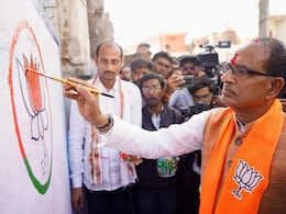 शिवराज सिंह का घर-घर संपर्क, चौपाल पर चर्चा, कहा-PM मोदी के 400+के लक्ष्य को पूरा करेगा गांव चलो अभियान शिवराज सिंह का घर-घर संपर्क, चौपाल पर चर्चा, कहा-PM मोदी के 400+के लक्ष्य को पूरा करेगा गांव चलो अभियान