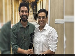 IPS Officer Manoj Kumar Sharma Explains Why He Didn't Take Money For <i>12th Fail</i> IPS Officer Manoj Kumar Sharma Explains Why He Didn't Take Money For <i>12th Fail</i>