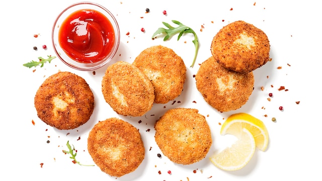 In the video, the nutritionist is seen demonstrating the recipe step-by-step