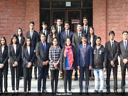 IIM Lucknow Secures 100% Placement With Highest Package Of Rs 1.23 Crore IIM Lucknow Secures 100% Placement With Highest Package Of Rs 1.23 Crore