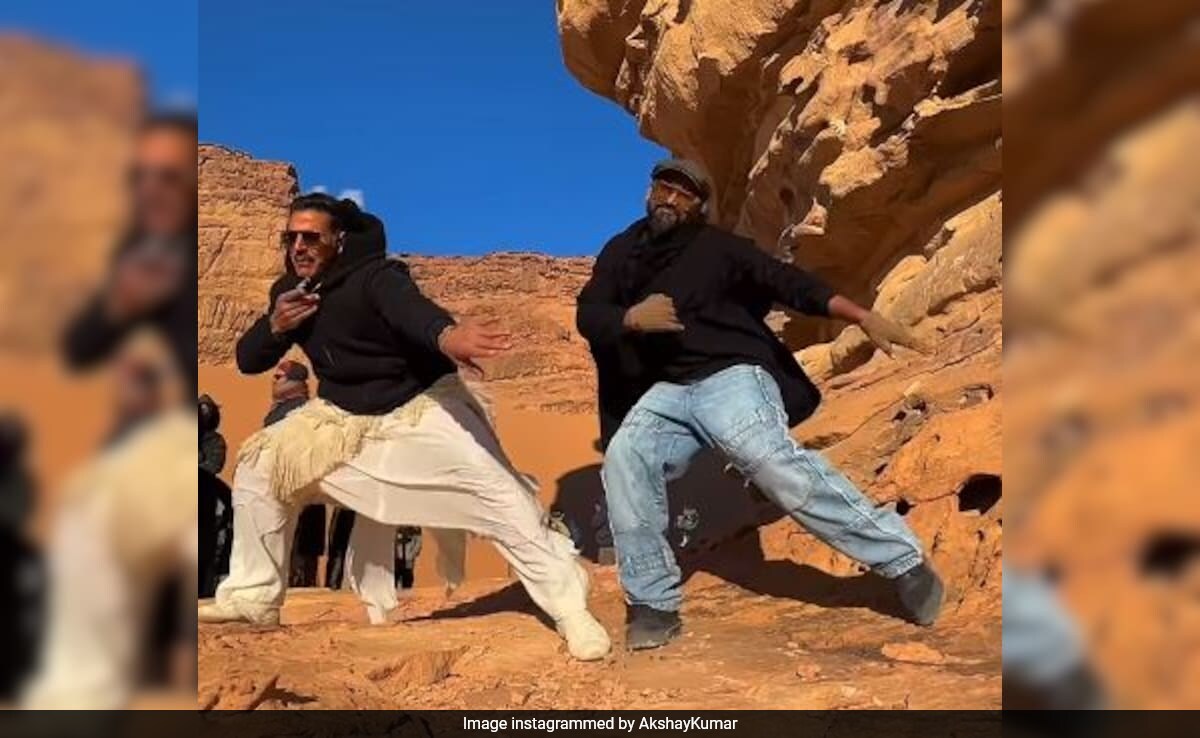 Watch: Akshay Kumar Dances To <i>Uncha Lamba Kad</i> With Choreographer Bosco Martis In Jordan
