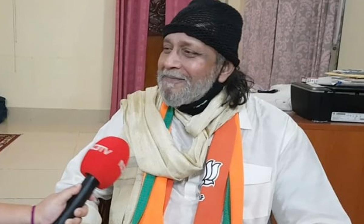 Bollywood News: पीएम मोदी ने लगाई मिथुन चक्रवर्ती को फटकार, एक्टर ने खुद कही यह बात