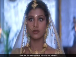 शादी के बाद छोड़ा बॉलीवुड, बनीं 3 बच्चों की मां...सलमान खान की जुड़वां की एक्ट्रेस को पहचानना हुआ मुश्किल शादी के बाद छोड़ा बॉलीवुड, बनीं 3 बच्चों की मां...सलमान खान की जुड़वां की एक्ट्रेस को पहचानना हुआ मुश्किल